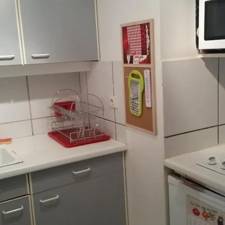 Appartement Studio Avec Terrasse 1